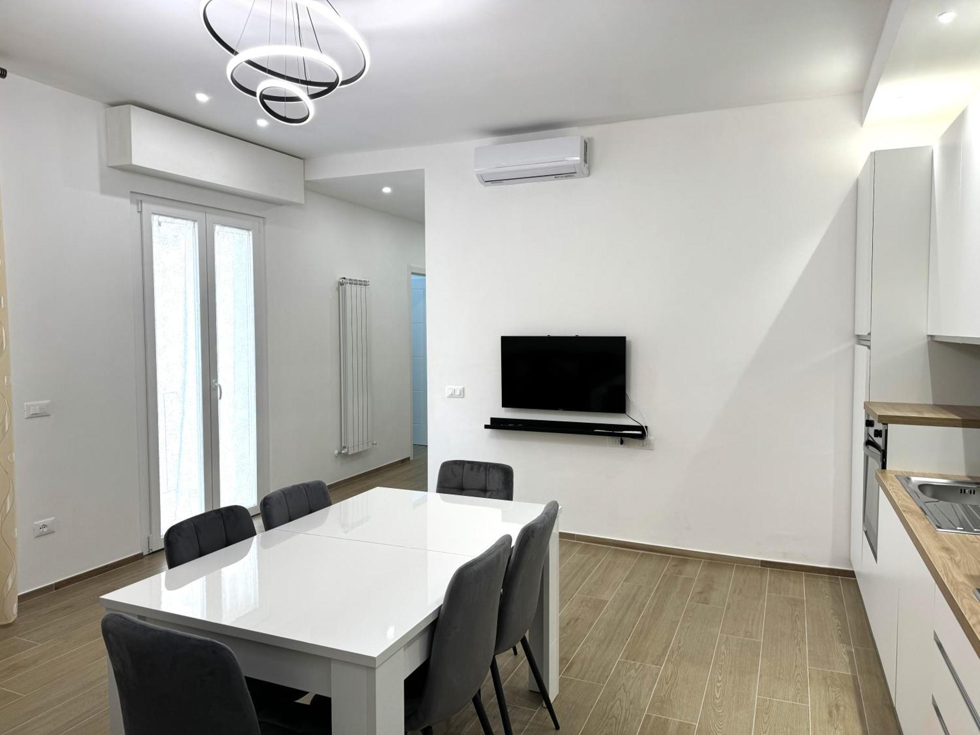 Florence Apt